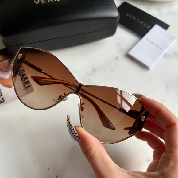 NEW Versace VE2239 Gold/Brown Lens Cat Eye Shield Sunglasses - Picture 4 of 9